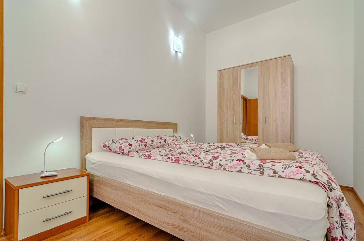 Apartment Zora & Natale Пула Екстериор снимка
