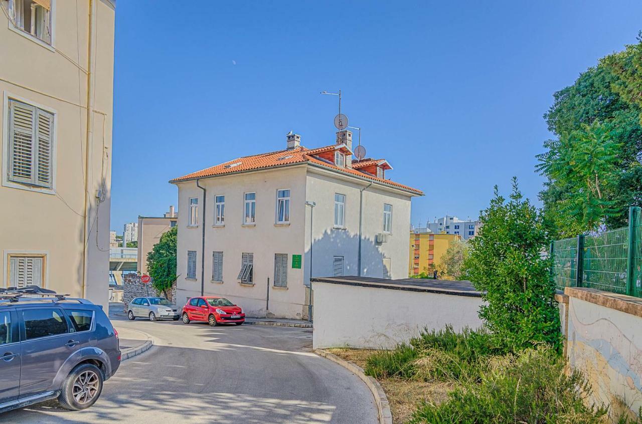 Apartment Zora & Natale Пула Екстериор снимка