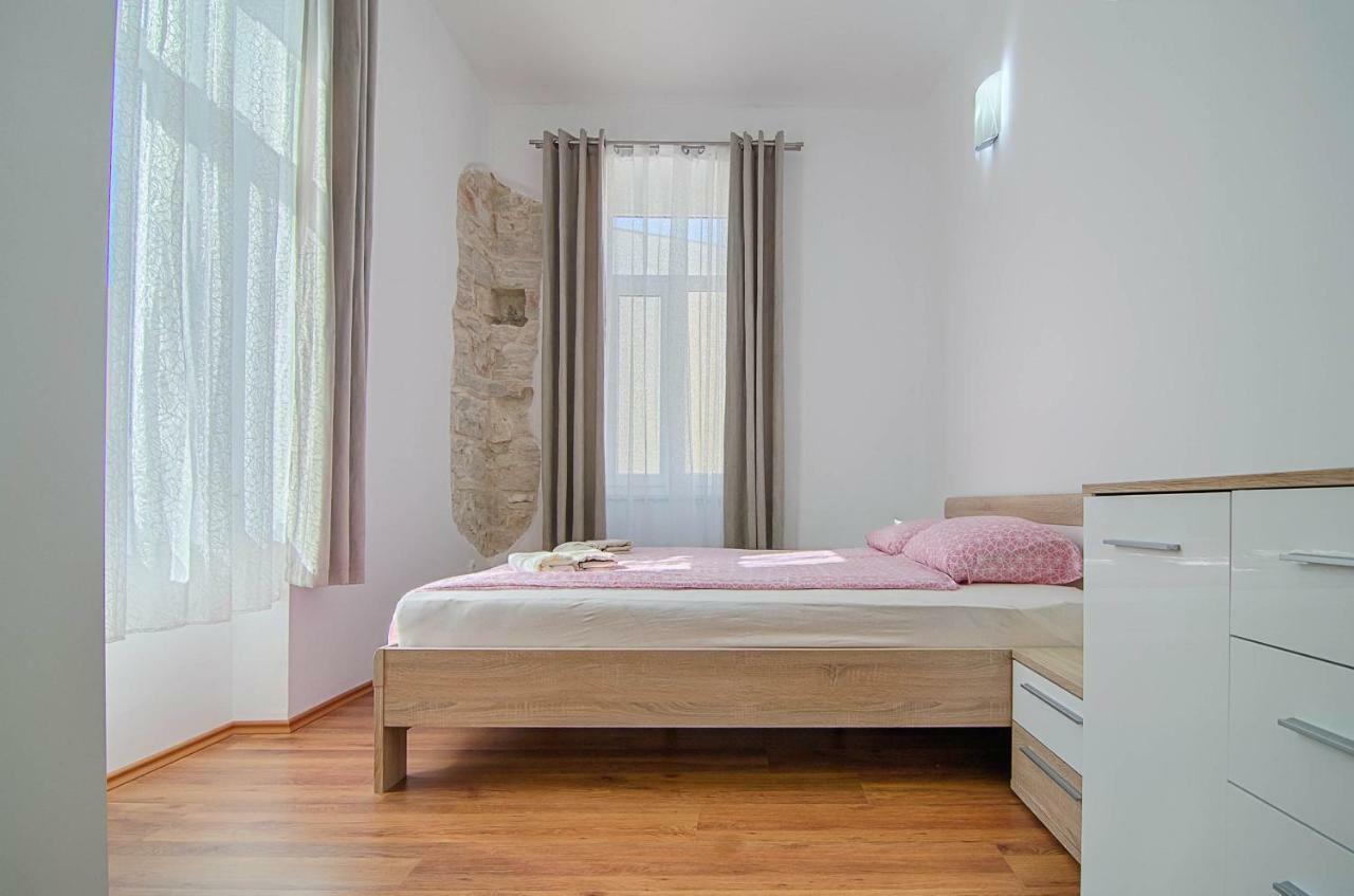 Apartment Zora & Natale Пула Екстериор снимка