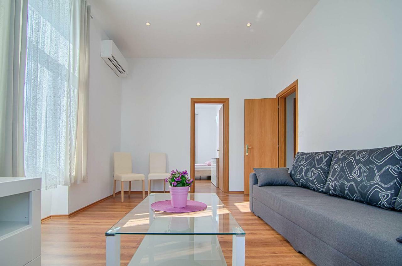 Apartment Zora & Natale Пула Екстериор снимка