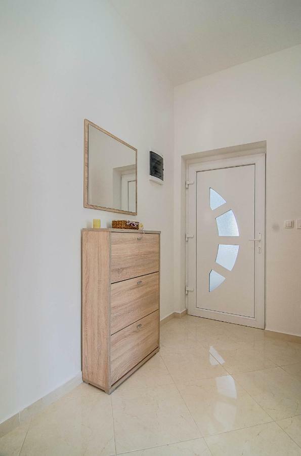 Apartment Zora & Natale Пула Екстериор снимка